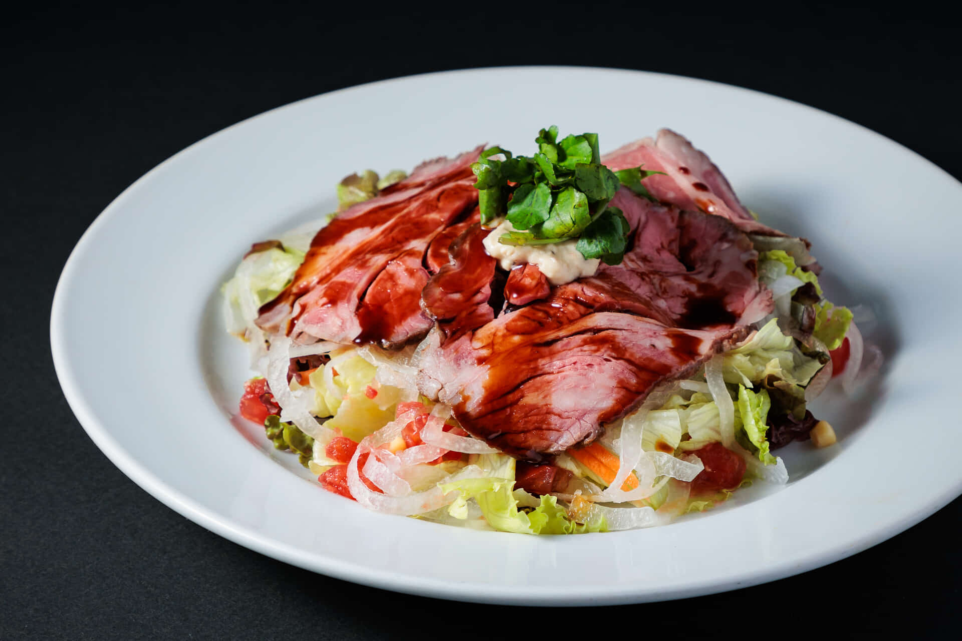 自家製ローストビーフサラダ 自家製ローストビーフサラダ|芝公園でハンバーガーのテイクアウト・デリバリーならMUNCH'S BURGER SHACK